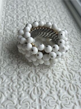Women White Beaded Stretch Bracelet with DEFECT